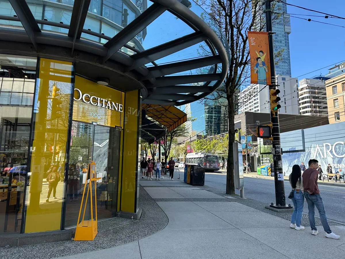 What Famous Brands Are on Robson Street, Vancouver?